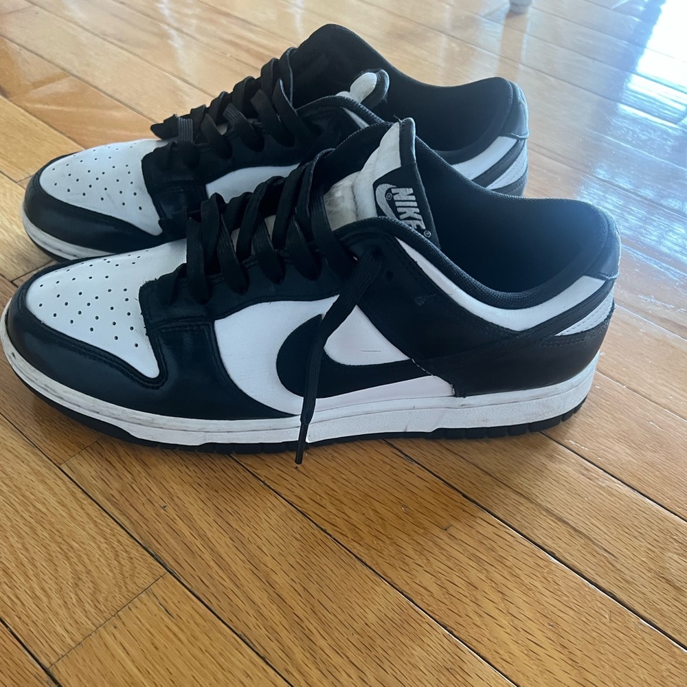 Men’s 8.5 Panda Dunks